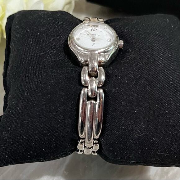 Fossil F2 ES8969 Stainless Steel Analog Quartz Silver Link Bracelet Wrist Watch main image 6